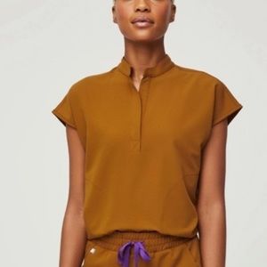 Figs Atlantic fall scrub top